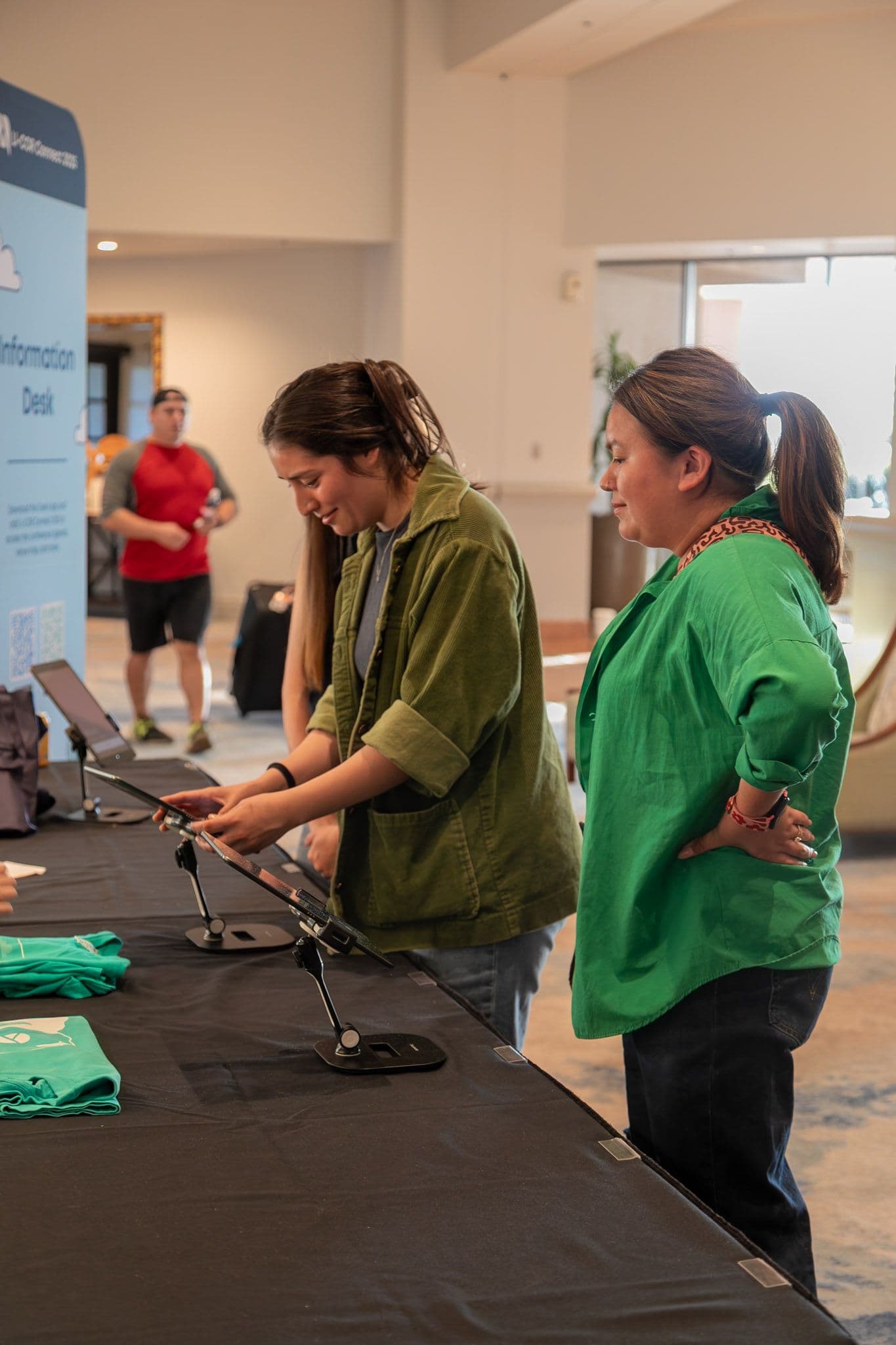 Attendees discussing posters during poster session at LI-COR Connect 2023